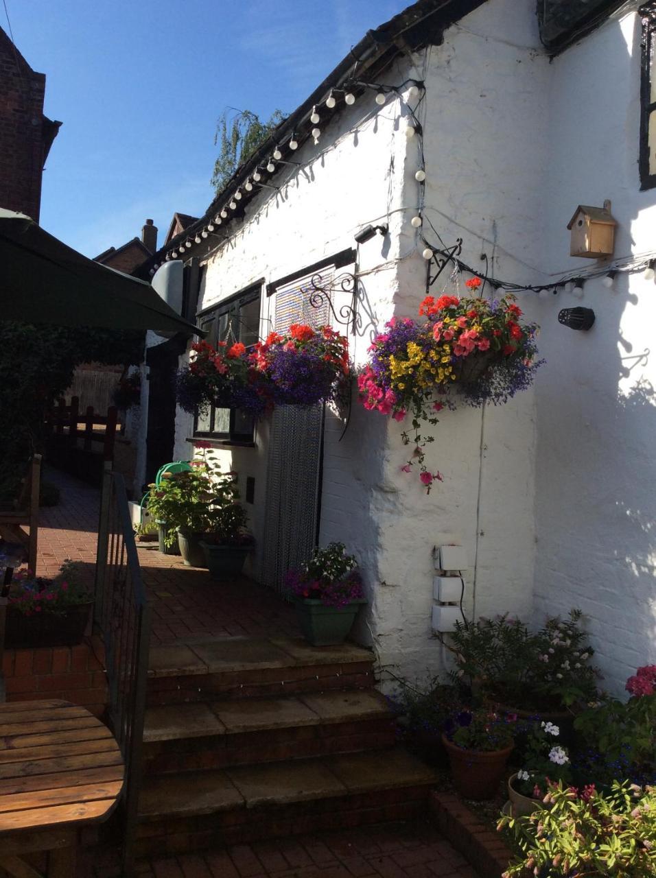 The Talbot Inn Much Wenlock Ngoại thất bức ảnh