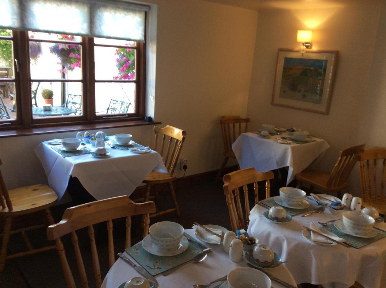 The Talbot Inn Much Wenlock Ngoại thất bức ảnh